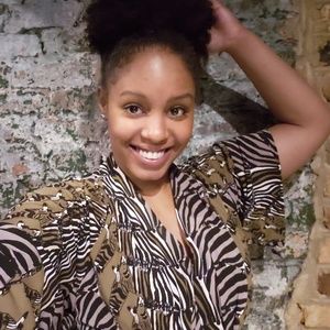 Meet your Posher, Annisha